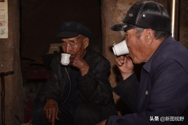 長(zhǎng)壽養(yǎng)生法_長(zhǎng)壽老人的養(yǎng)生功_長(zhǎng)壽養(yǎng)生功老人能練嗎